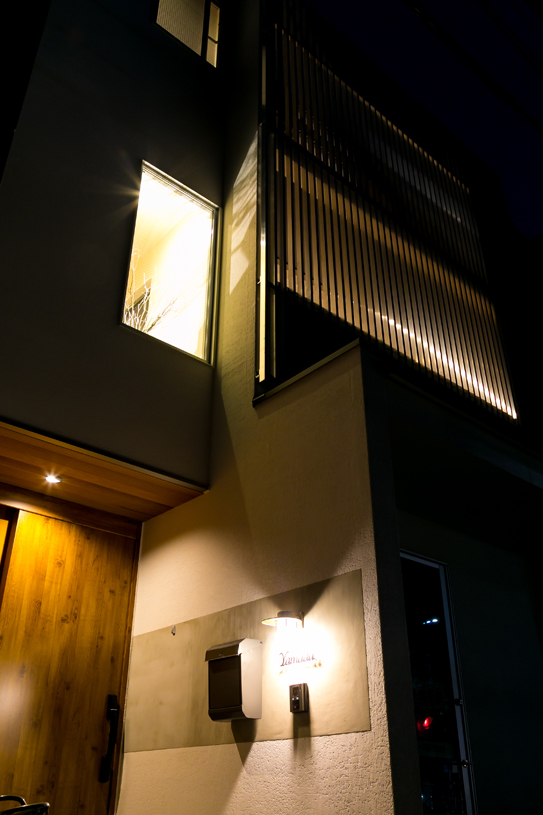 京都市北区lattice邸　外観夜間